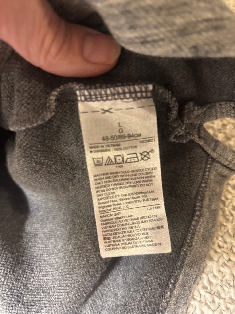 GAP Men's Heather Charcoal Long-Sleeve Henley - Picture 3 of 8